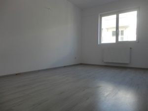 Super Oferta! Apartament 3 Camere Zona Grand Arena Mutare Rapida - imagine 2