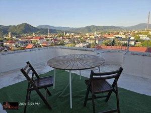  De închiriat: Penthouse modern ultracentral în Baia Mare!  - imagine 11