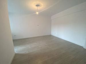 Apartament 3 camere, doua bai, bucatarie de 14 mp si balcon spatios - imagine 14