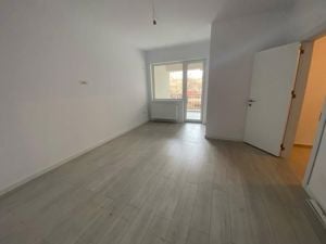 Apartament 3 camere, doua bai, bucatarie de 14 mp si balcon spatios - imagine 10