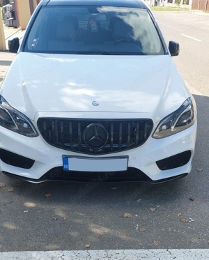Grila neagra lucios Mercedes  E klass W213 (16-20) - imagine 3