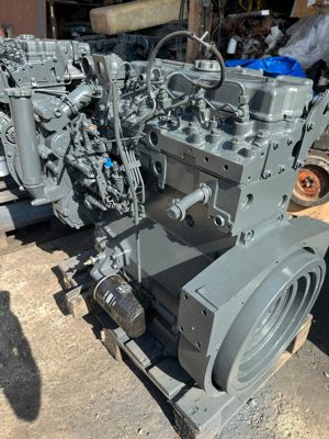 Motor Caterpillar 3054 - imagine 7