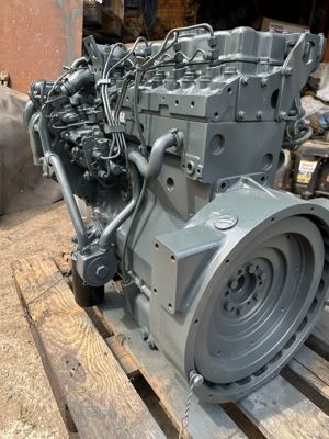Motor Caterpillar 3054 - imagine 4