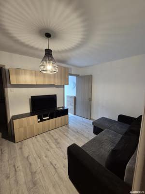 închiriez apartament 2 camere Tomis Nord cireșica  - imagine 4