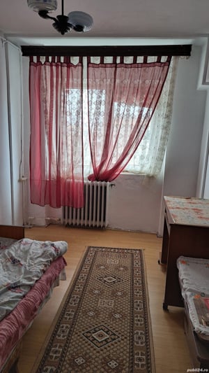 Apartament 3camere  de vanzare