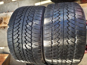 2 anvelope MS 295-35-18 f.bune,NOKIAN,