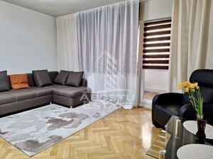 Apartament cu 3 camere, etajul 1,  centrala proprie, zona Girocului