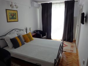 Inchiriez apartament doua camere ultracentral, strada Victoriei - imagine 12
