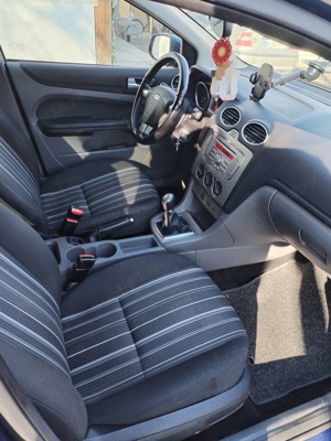 De vânzare Ford focus 2300 euro negociabil - imagine 2
