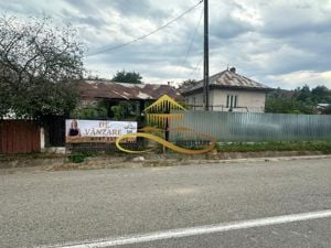 Casuta de vanzare in zona linistita, 30km de orasul Bacau - imagine 1