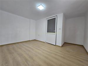 Spatiu birouri zona 13 Decembrie - imagine 11