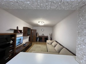 Vand apartament 2 camere - imagine 2