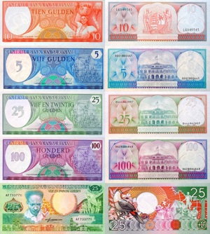 Lot 16 bancnote SURINAM unc - imagine 4