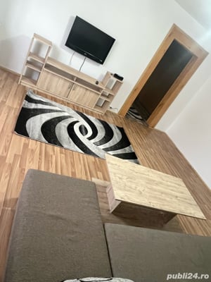 Inchiriez apartament cu 3 camere Ramnicu Sarat