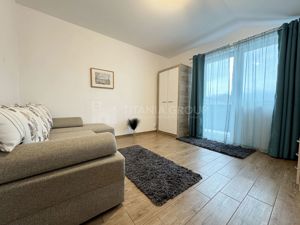 Apartament spatios, mobilat utilat, parcare, comision 0 - imagine 1