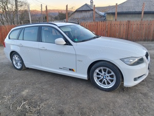 Vând BMW 318  an fabricație 2011 - imagine 4