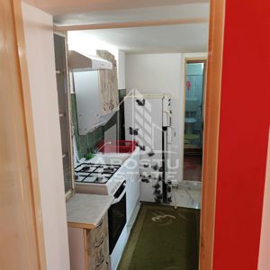 Apartament 1 camera , centrala proprie , zona Blascovici - imagine 3