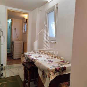 Apartament 1 camera , centrala proprie , zona Blascovici - imagine 4