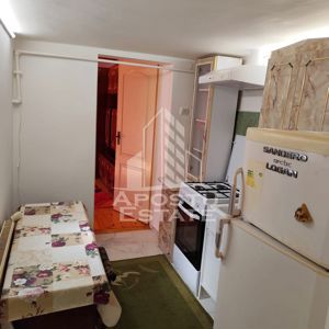 Apartament 1 camera , centrala proprie , zona Blascovici - imagine 6