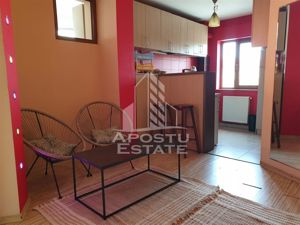 Apartament cu 2 dormitoare spatios, centrala proprie, in zona Balcescu