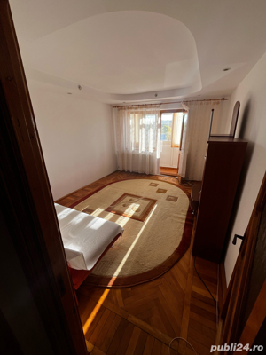 De vanzare Apartament cu 3 camere - imagine 5