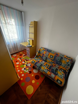 De vanzare Apartament cu 3 camere - imagine 2