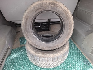 2 Anvelope  225. 65. R16. C. Bacau 10 e buc. 