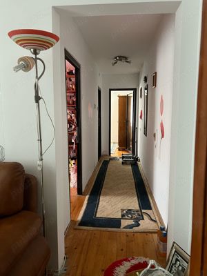 Apartament de vânzare în Oțelu Roșu   65m , ideal pentru familie cu 1 sau 2 copii! - imagine 3