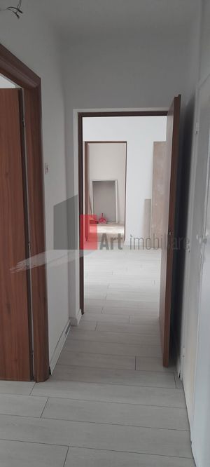 Apartament 3 camere  Titan Balcon de 14 mp - imagine 4