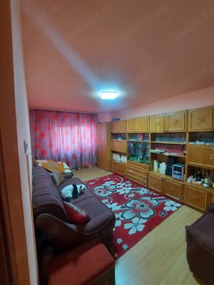 Vanzare apartament 3 camere, zona micro 11 - Targoviste - imagine 3