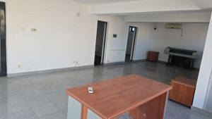 Inchiriere spatiu comercial, zona micro 4 - Targoviste - imagine 4