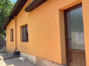 Vând casa in orașul Baicoi sau schimb cu apartament in Campina!