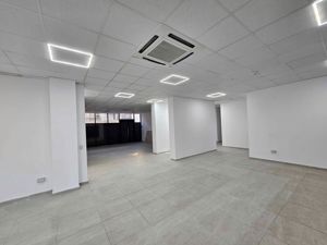 Spatiu comercial de inchiriat, stradal Bd. Metalurgiei, vad comercial excelent - imagine 15