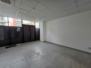 Spatiu comercial de inchiriat, stradal Bd. Metalurgiei, vad comercial excelent - imagine 10