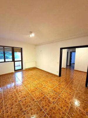 Apartament 3 Camere Ultracentral ,etaj 1 , garaj si boxa