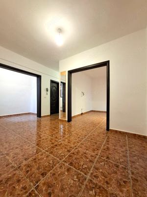 Apartament 3 Camere Ultracentral ,etaj 1 , garaj si boxa - imagine 10