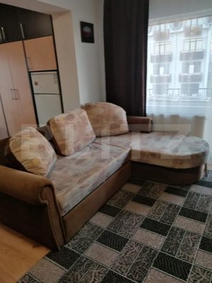 Apartament spatios de vanzare, 5 camere, 93 mp, zona Hotel Diana - imagine 2 Apartament spatios de vanzare, 5 camere, 93 mp, zona Hotel Diana - imagine 2