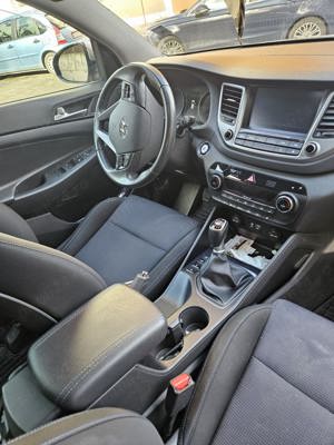 Vând hyndai tucson 1.7 crdi - imagine 9