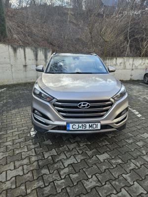 Vând hyndai tucson 1.7 crdi - imagine 3