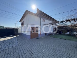 Casa individuala cu front de 29 m si teren de 629 mp Turnisor Sibiu - imagine 2