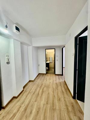 Apartament 2 camere, decomandat,zona Ultracentrala - imagine 4