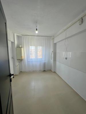 Apartament 2 camere, decomandat,zona Ultracentrala - imagine 9