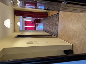 Vand apartament spatios, 2 camere, garaj si boxa in Sinaia, cartierul Izvor - imagine 3