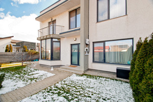 Casa moderna amplasata langa Metro! La cheie!