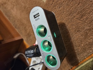 ADAPTOR brichetă auto  3 porturi