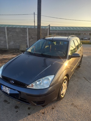 Vând ford focus