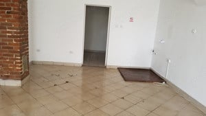 Inchiriez spatiu in Ciacova ,piata cetății nr 28,centru - imagine 7