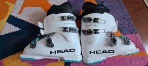 vand clapari marimea 40 aproape noi