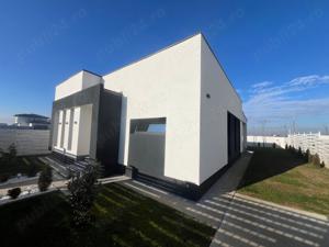 Casa individuala    4 camere   2 bai    375 mp teren