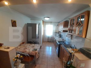 Apartament cu 3 camere, decomandat, 65 mp, zona Kaufland - imagine 2